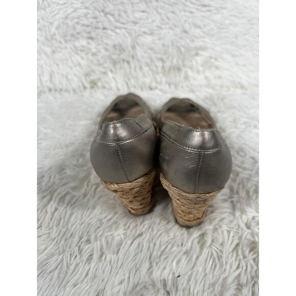 Stuart Weitzman Shoes Womens Size 8 Gold Metallic Espadrille Wedge Peep Toe - Picture 10 of 14